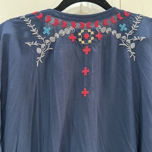 Johnny Was beautiful blue embroidered blouse size M - Picture 7 of 9